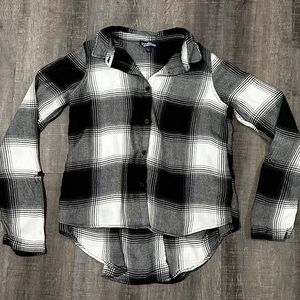 💞 Kids XL (16) Black & White High-Low Flannel Shirt
